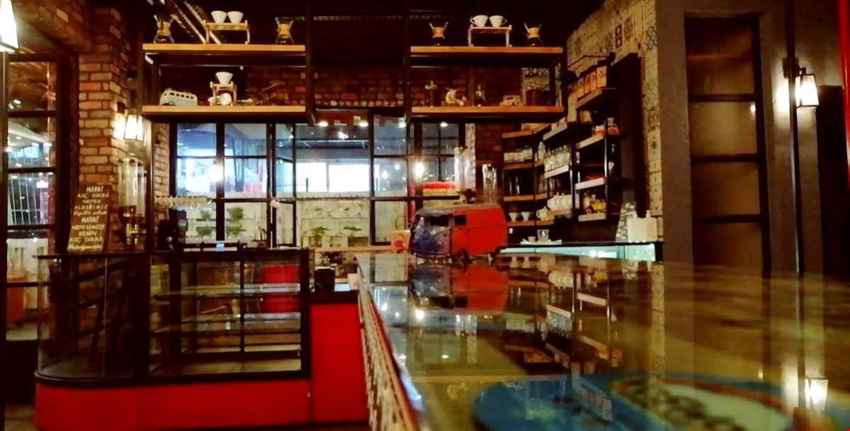 Voswos Garage Coffee Hotel Antalya Exterior foto